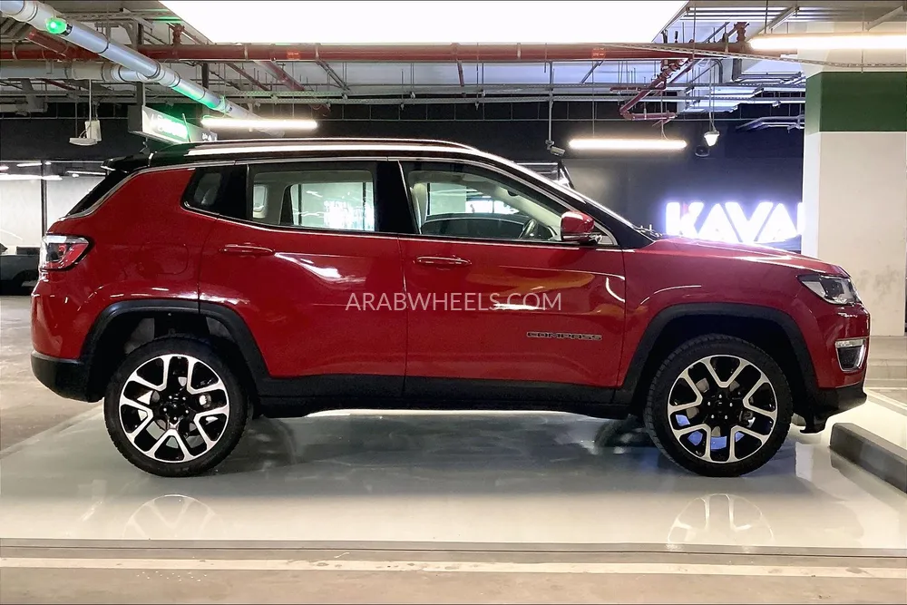 Jeep Compass 2018 for Sale in Sharjah Image-4
