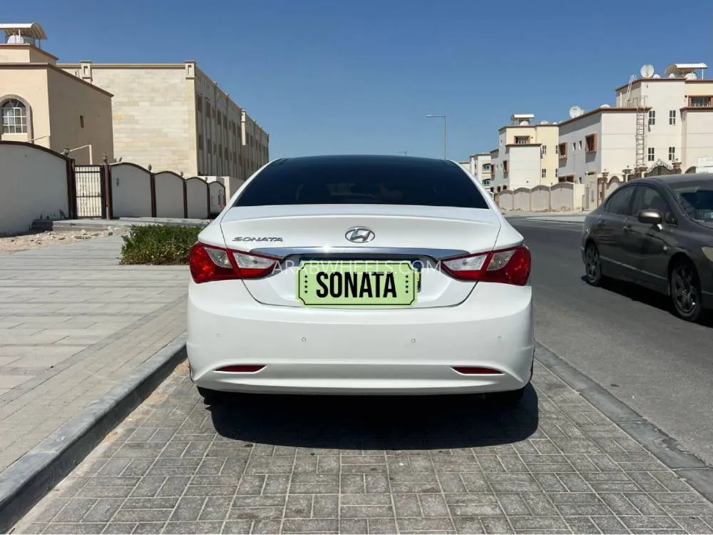 Hyundai Sonata 2014 for Sale in Abu Dhabi Image-8