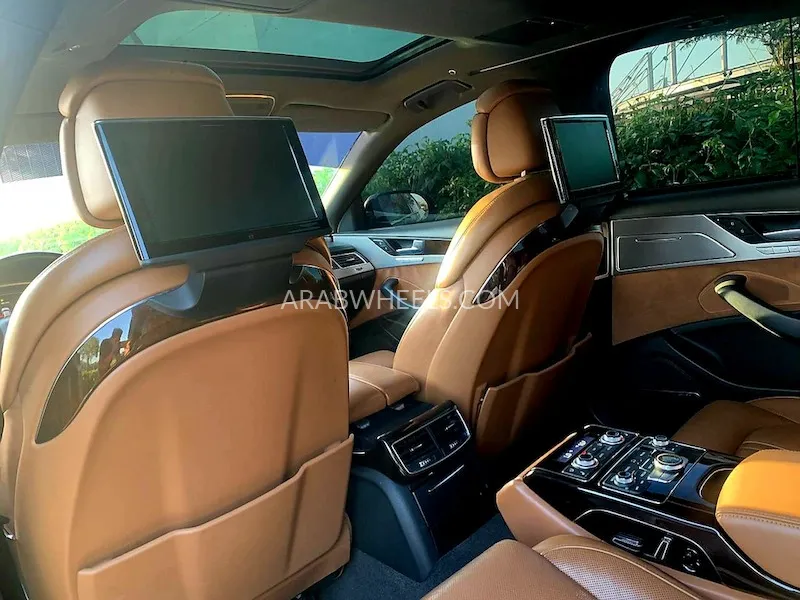 Audi A8 2015 for Sale in Dubai Image-8