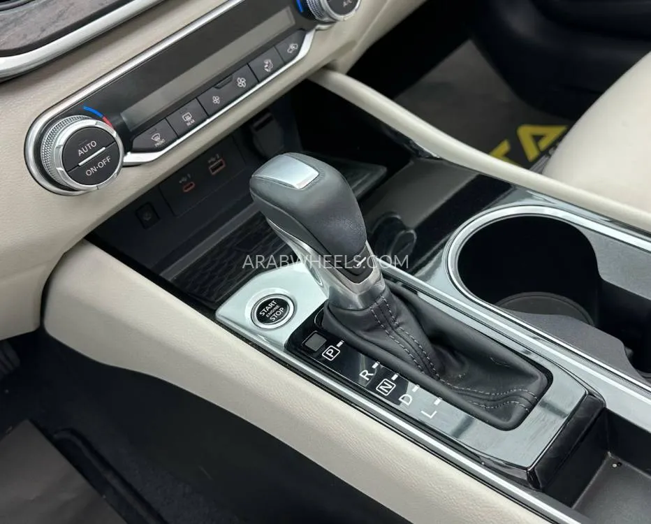 Nissan Altima 2024 for Sale in Dubai Image-10