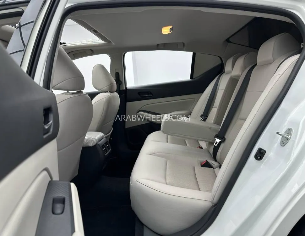 Nissan Altima 2024 for Sale in Dubai Image-13