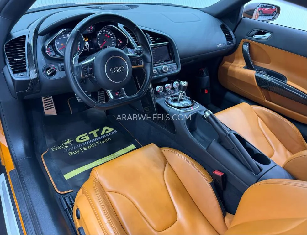 أودي R8 2015 for Sale in دبي Image-5