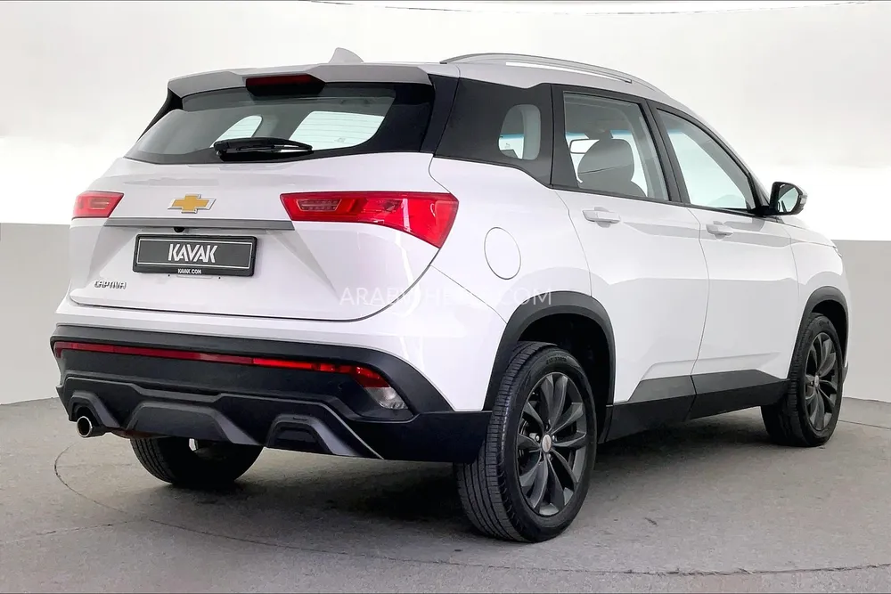 Chevrolet Captiva 2023 for Sale in Sharjah Image-2