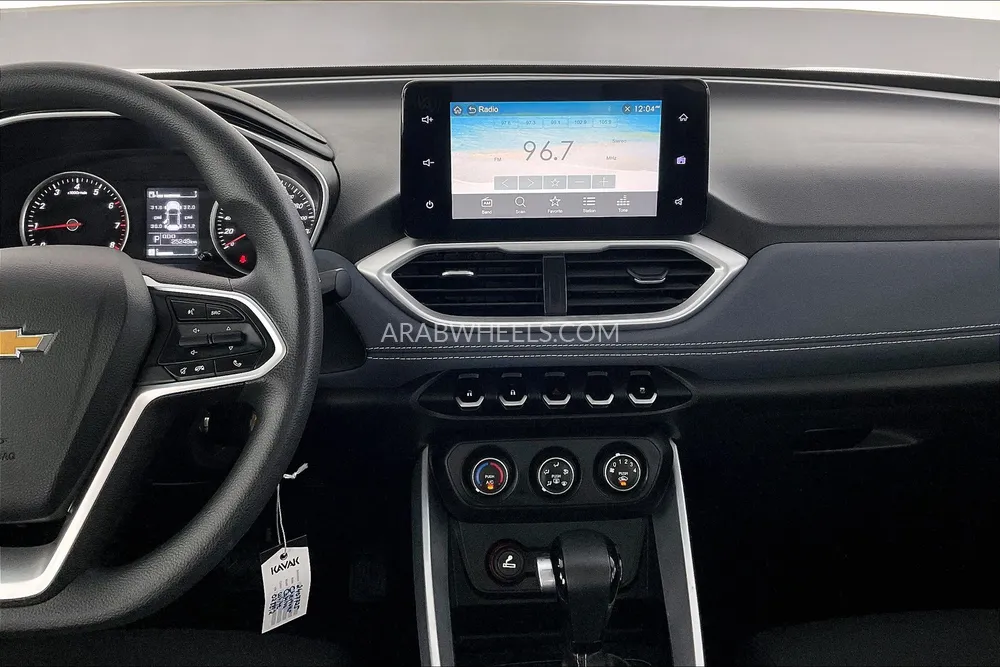 Chevrolet Captiva 2023 for Sale in Sharjah Image-10