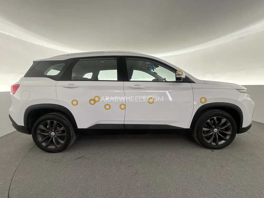 Chevrolet Captiva 2023 for Sale in Sharjah Image-20