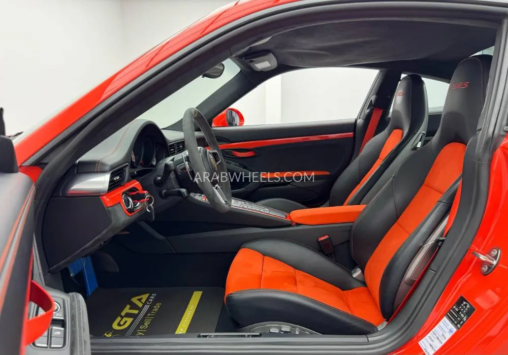 بورشه 911 2016 for Sale in دبي Image-7