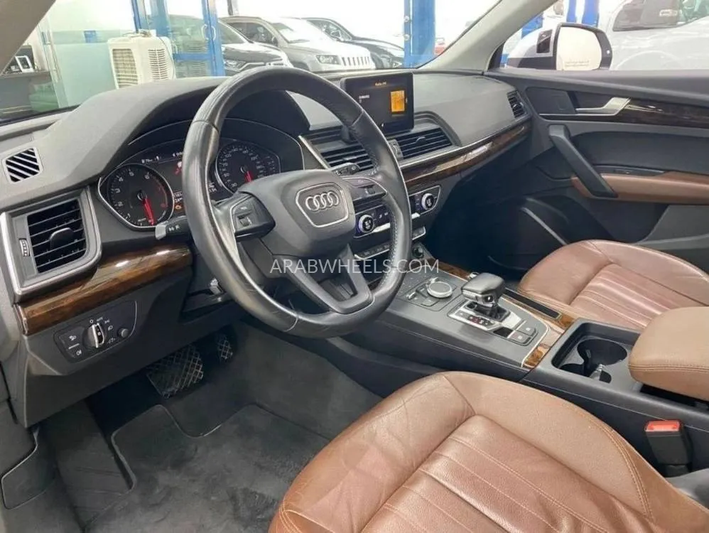 Audi Q5 2018 for Sale in Dubai Image-8