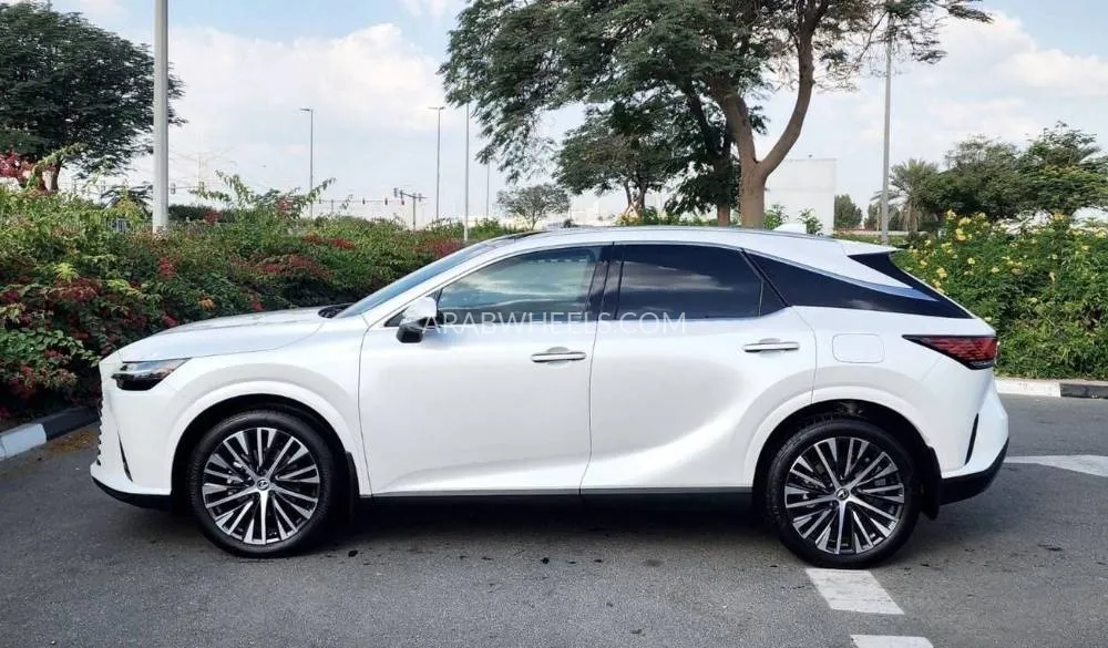 Lexus RX 2024 for Sale in Dubai Image-6