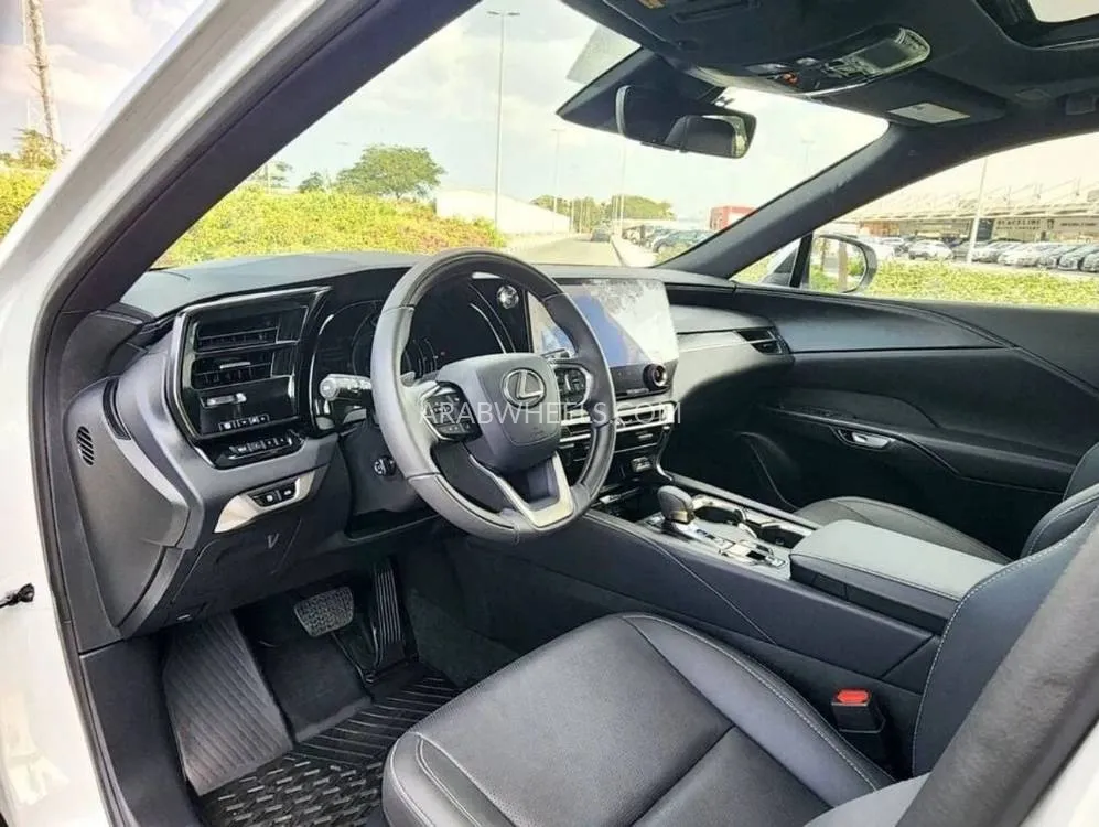 Lexus RX 2024 for Sale in Dubai Image-17