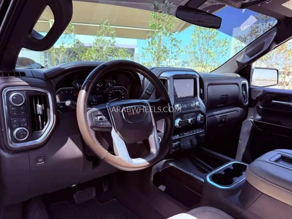 جي إم سي سييرا 2019 for Sale in عجمان Image-6