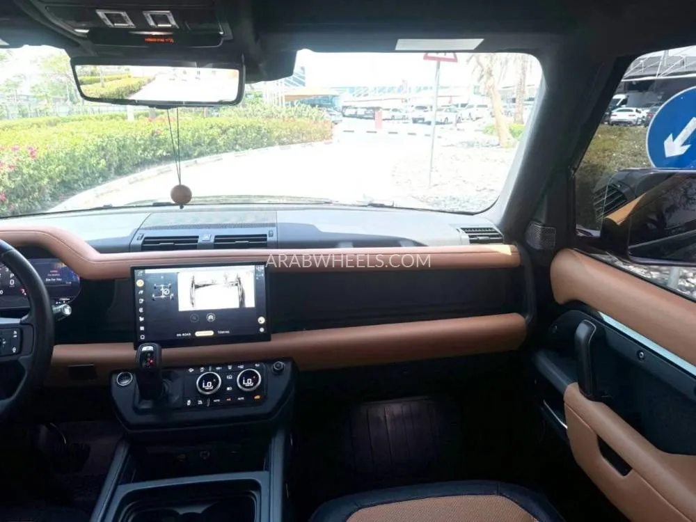 Land Rover Defender 2021 for Sale in Dubai Image-9