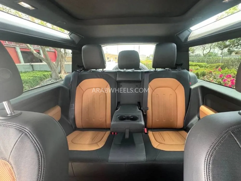 Land Rover Defender 2021 for Sale in Dubai Image-14