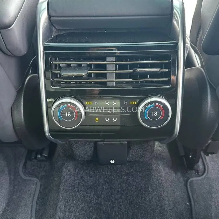 Land Rover Range Rover 2024 for Sale in Dubai Image-9