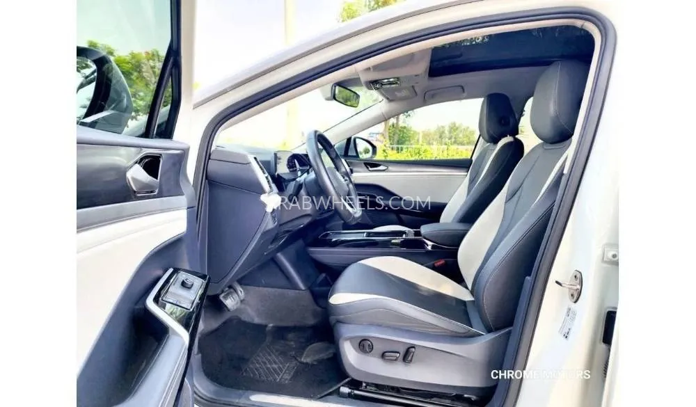 Volkswagen ID.6 2022 for Sale in Dubai Image-8