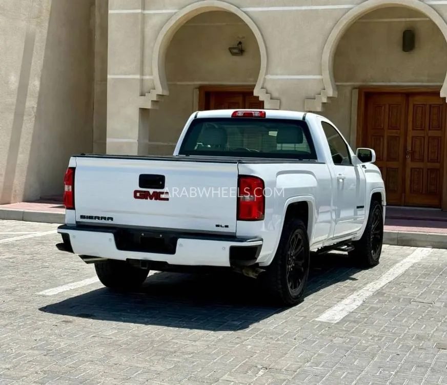 GMC Sierra 2014 for Sale in Ajman Image-11