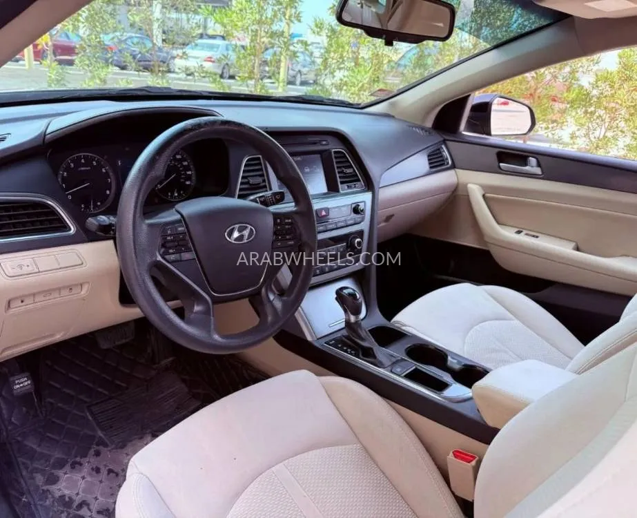 Hyundai Sonata 2016 for Sale in Ajman Image-7