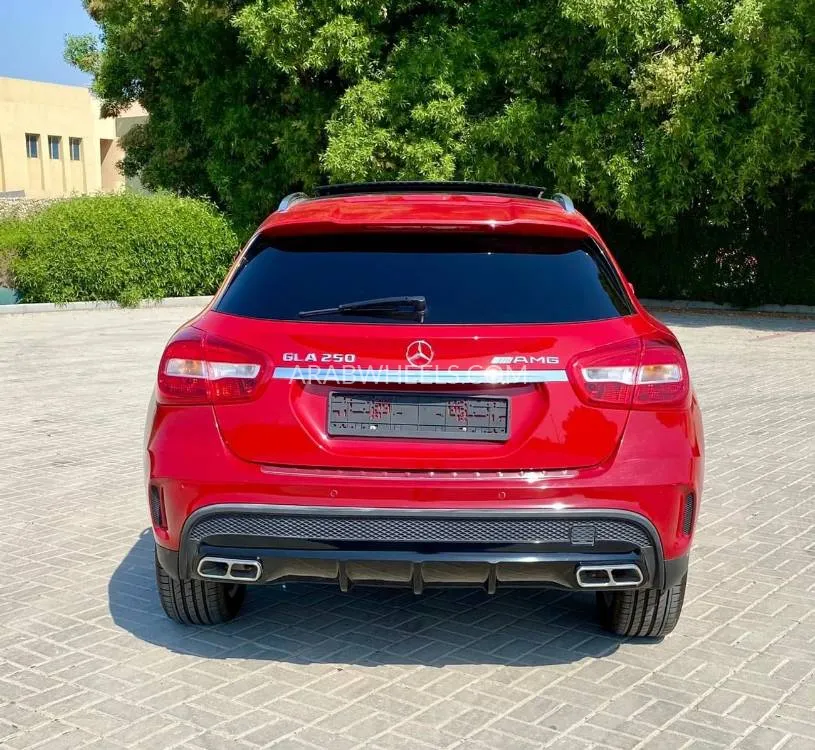 Mercedes Benz GLA 2018 for Sale in Ajman Image-11