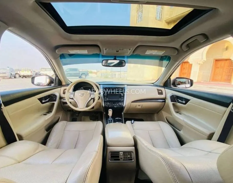Nissan Altima 2013 for Sale in Ajman Image-4