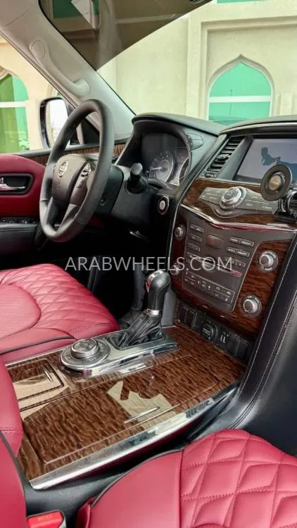 Nissan Patrol 2018 for Sale in Ajman Image-3