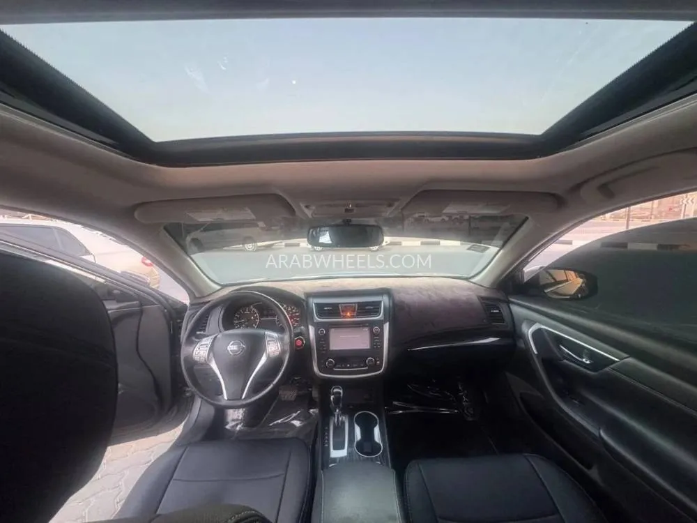 Nissan Altima 2016 for Sale in Sharjah Image-6