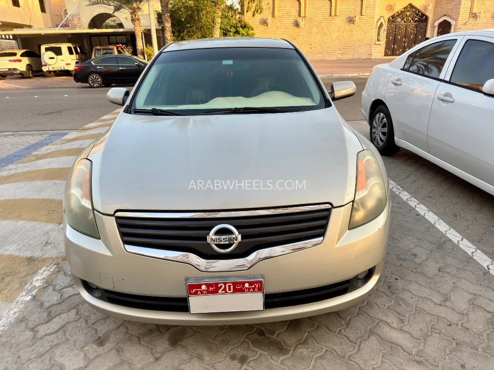 Nissan Altima 2009 for Sale in Abu Dhabi Image-7