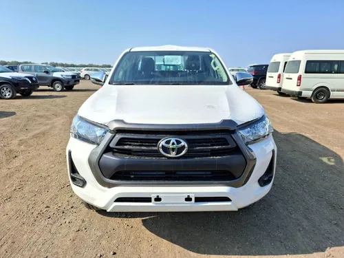 Toyota Hilux 2.4L DLS Double Cab Diesel A/T 4x4 2025