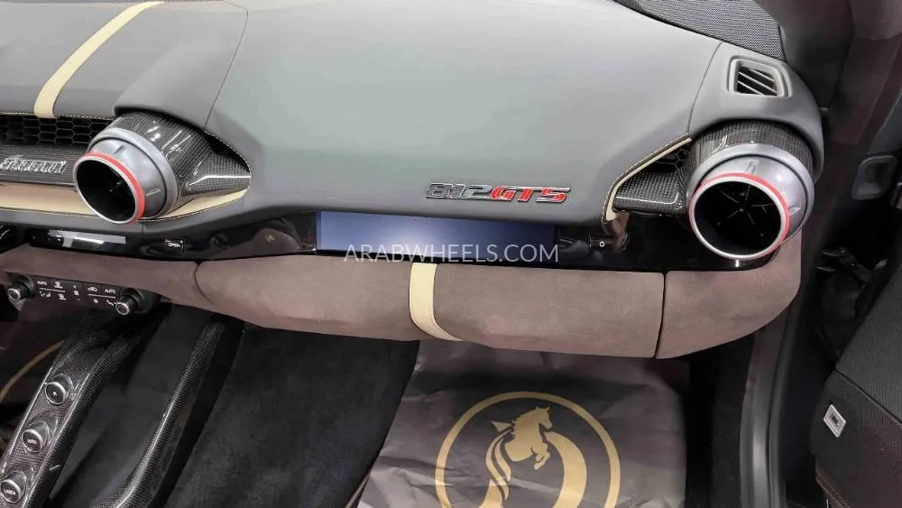 فيراري 812 جي تي إس 2022 for Sale in دبي Image-16