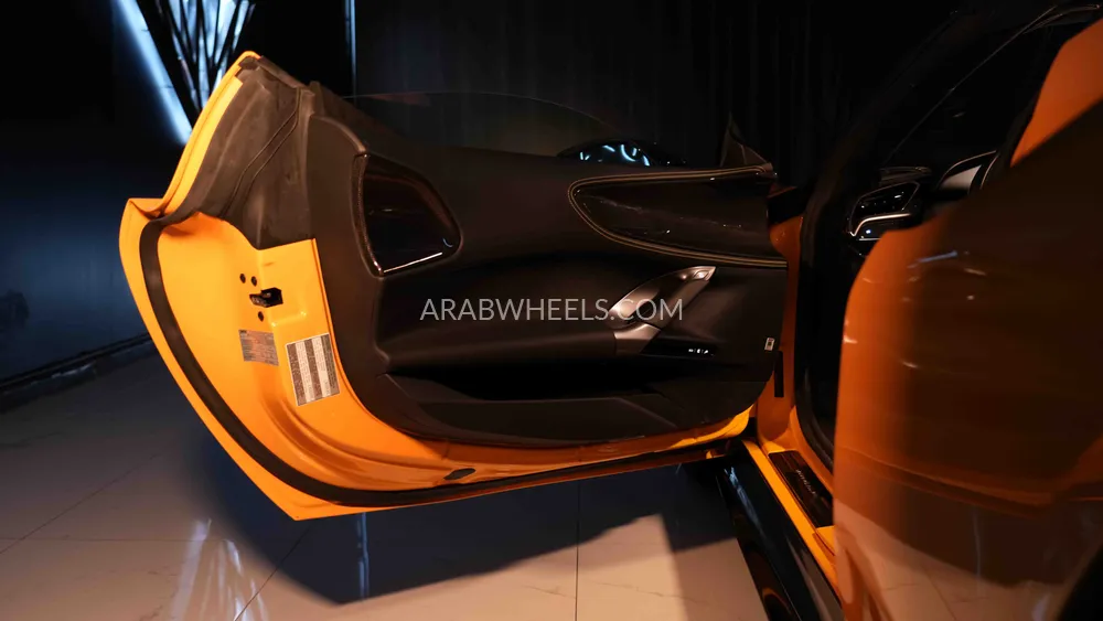 Ferrari SF90 Spider 2022 for Sale in Dubai Image-8