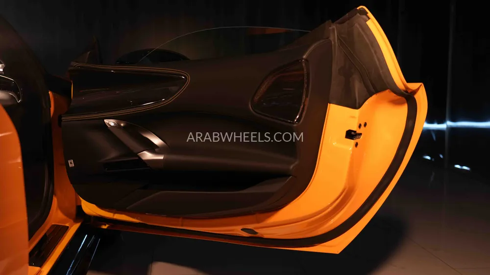 Ferrari SF90 Spider 2022 for Sale in Dubai Image-21