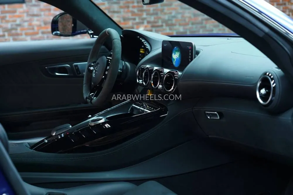 Mercedes Benz AMG GT 2019 for Sale in Dubai Image-18