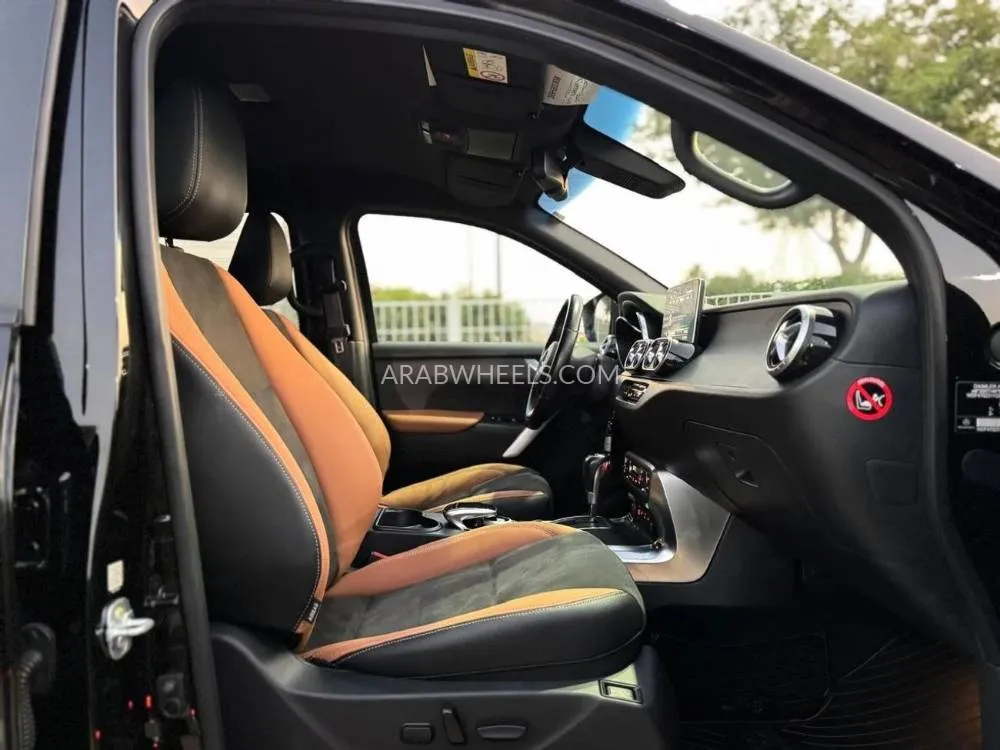 Mercedes Benz X Class 2022 for Sale in Dubai Image-11