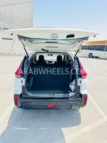 Mitsubishi Xpander 2023 for Sale in Sharjah Image-11