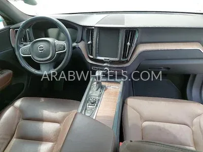 Volvo XC60 2021 for Sale in Sharjah Image-4