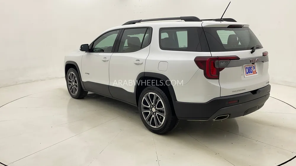 جي إم سي اكاديا 2023 for Sale in دبي Image-5