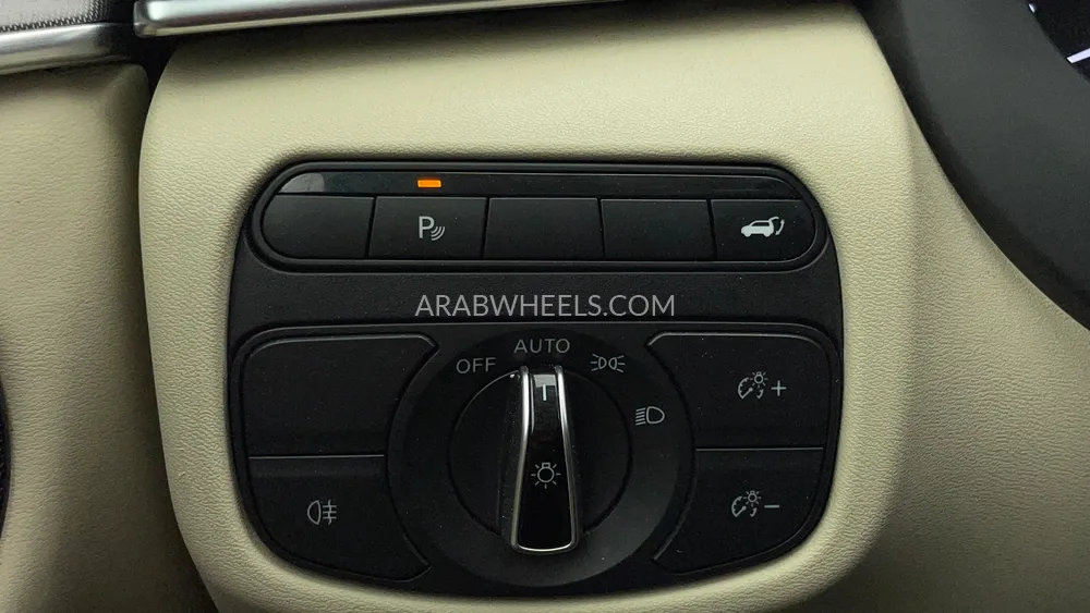 Infiniti QX50 2020 for Sale in Dubai Image-34