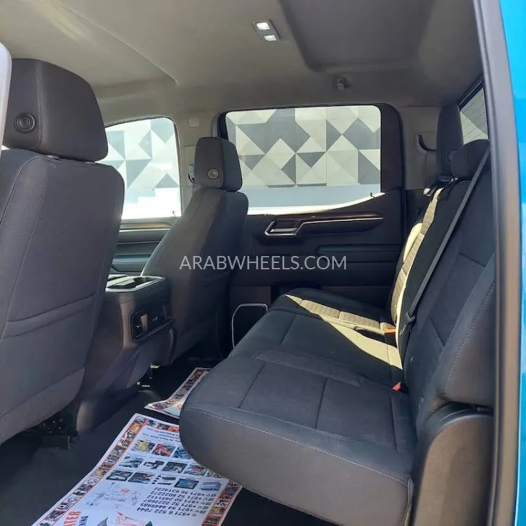Chevrolet Silverado 2022 for Sale in Sharjah Image-9
