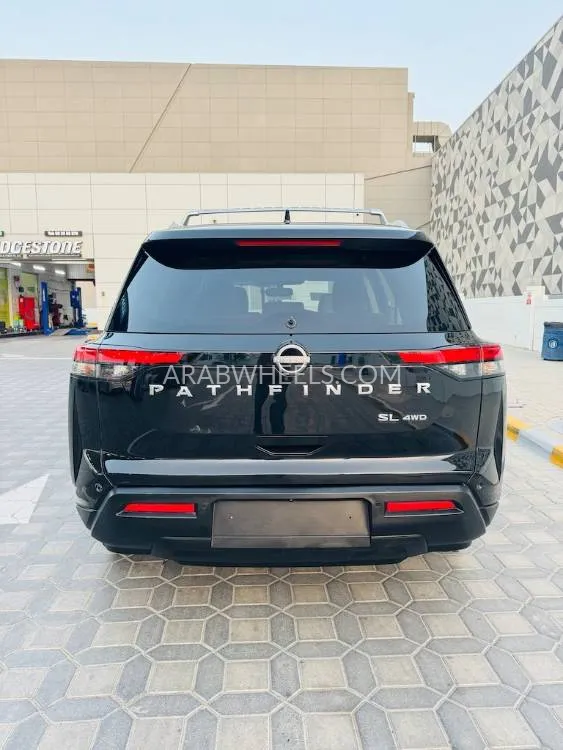 Nissan Pathfinder 2022 for Sale in Sharjah Image-11