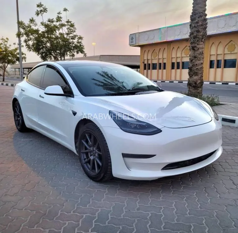 Tesla Model 3 2021 for Sale in Sharjah Image-1