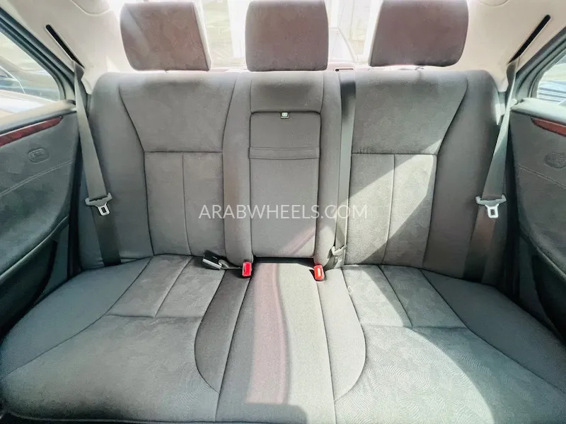 Mercedes Benz E Class 2001 for Sale in Sharjah Image-7