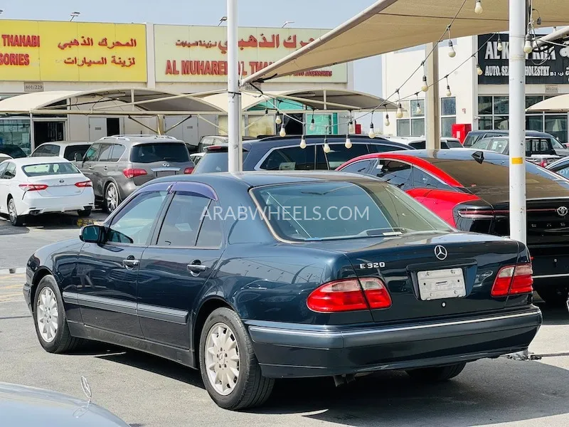Mercedes Benz E Class 2001 for Sale in Sharjah Image-8