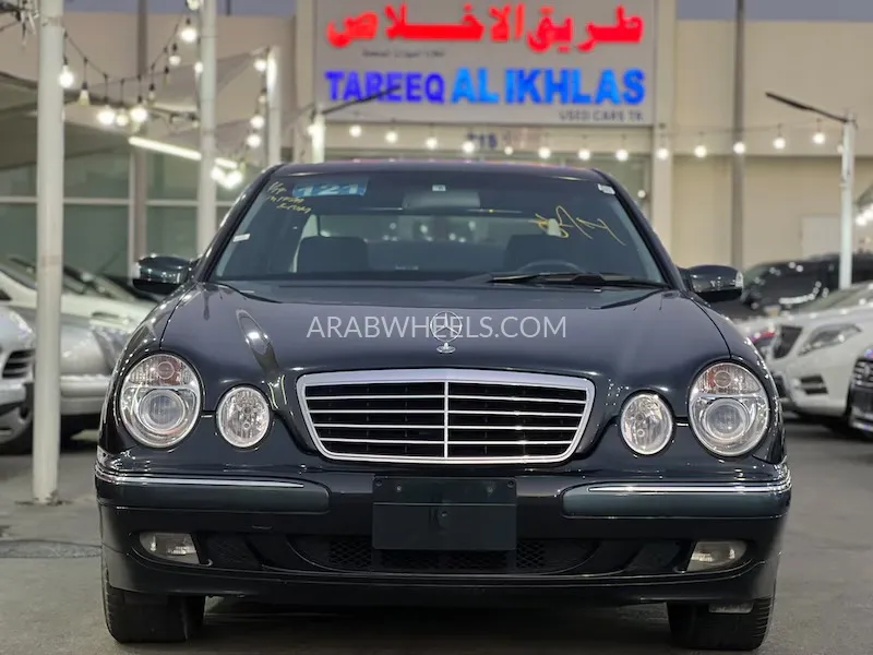 Mercedes Benz E Class 2001 for Sale in Sharjah Image-2