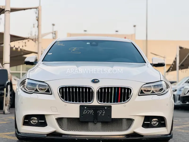 بي إم دبليو الفئة الخامسة 2014 for Sale in الشارقة Image-2