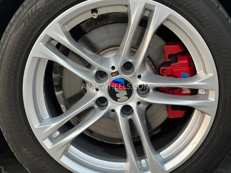 بي إم دبليو الفئة الخامسة 2014 for Sale in الشارقة Image-4