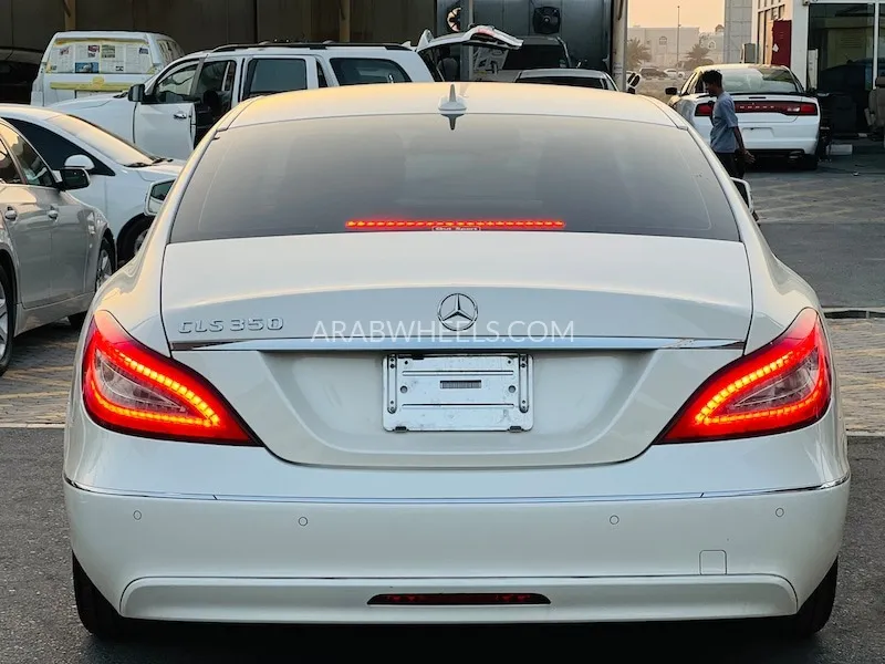 Mercedes Benz CLS Class 2012 for Sale in Sharjah Image-10