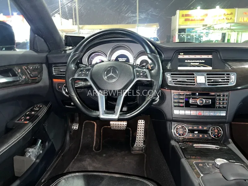 Mercedes Benz CLS Class 2012 for Sale in Sharjah Image-6