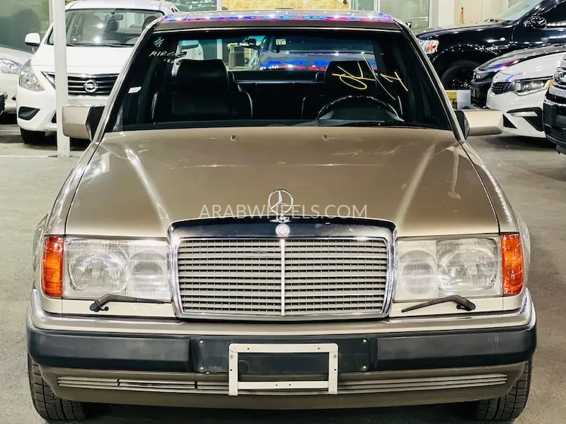 Mercedes Benz E Class 1991 for Sale in Sharjah Image-2
