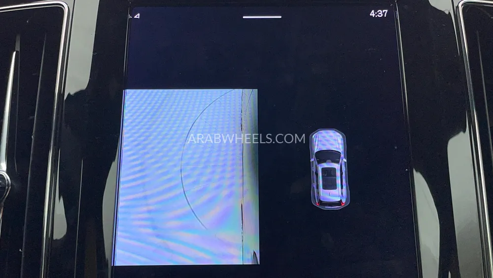 Volvo XC60 2023 for Sale in Dubai Image-18