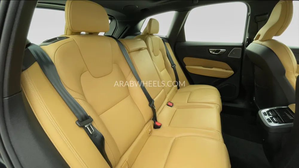 Volvo XC60 2023 for Sale in Dubai Image-29