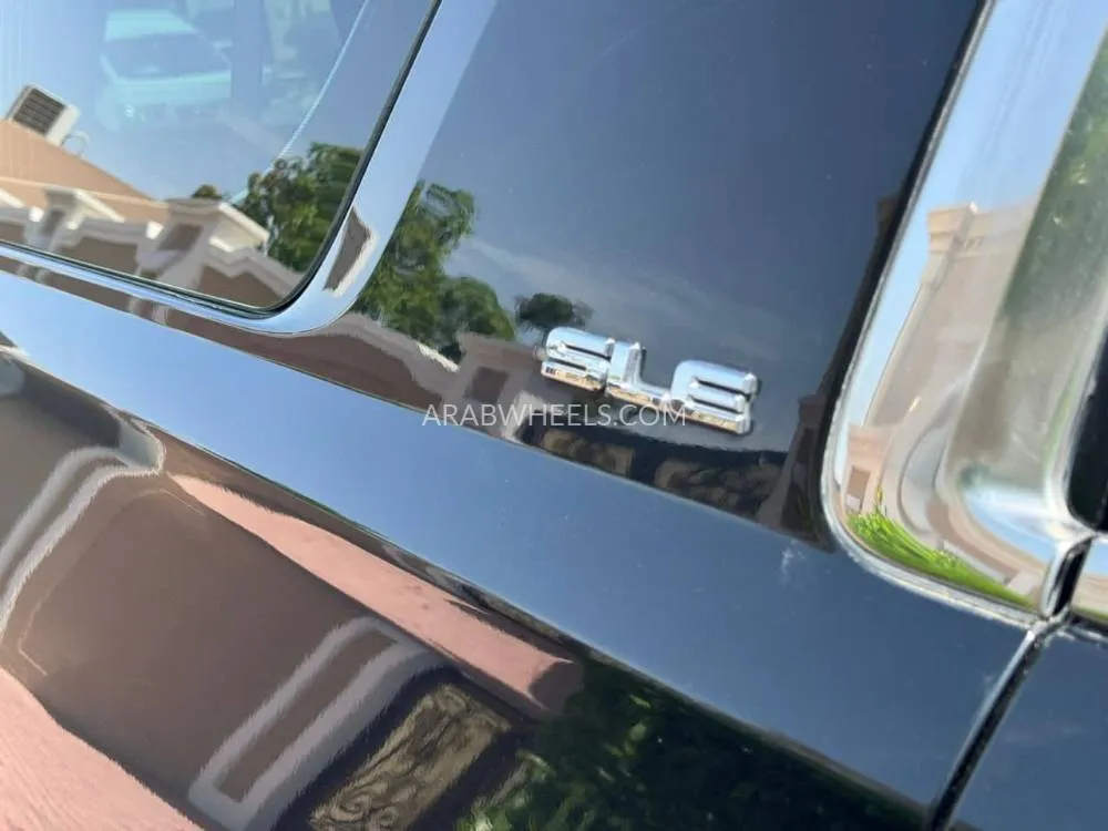 GMC Yukon XL 2019 for Sale in Dubai Image-5