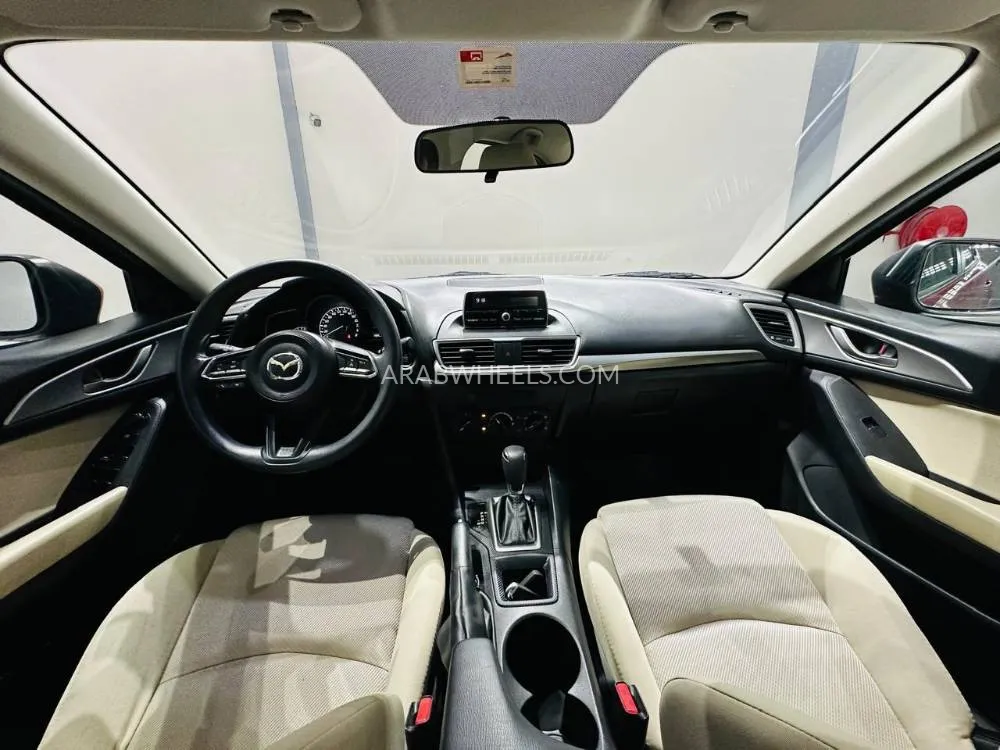 Mazda 3 2018 for Sale in Dubai Image-6